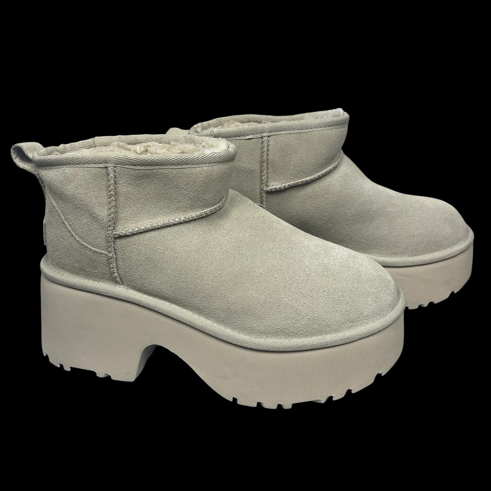UGG Classic Ultra Mini New Heights Platform Boots Womens 7 Mustard Seed Neutral